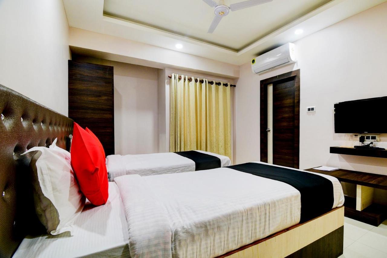 Collection O 73981 Imperial Inn Guwahati Exterior foto